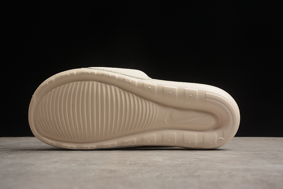 Nike [CN9677-200]-[SB BENASSI VICTORI ONE SLIDE PEARL WHITE/MEDIUM ASH]-[UNISEX:36-46] - Image 10