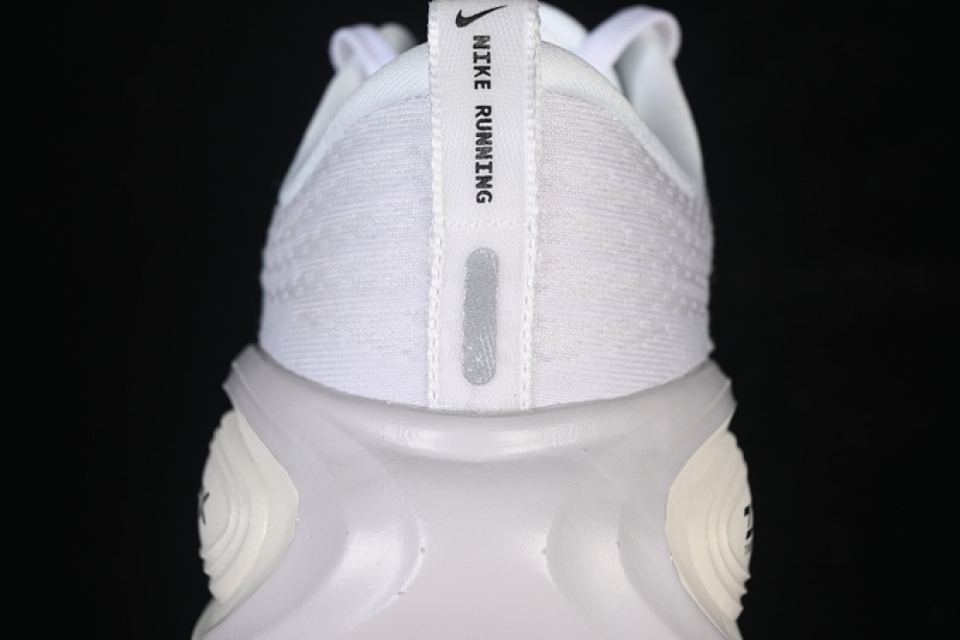Nike [IH2268-100]-[VOMERO PLUS SUMMIT WHITE/VAST GREY/SAIL/BLACK]-[WOMAN:39]-[MAN:40-45] - Image 7
