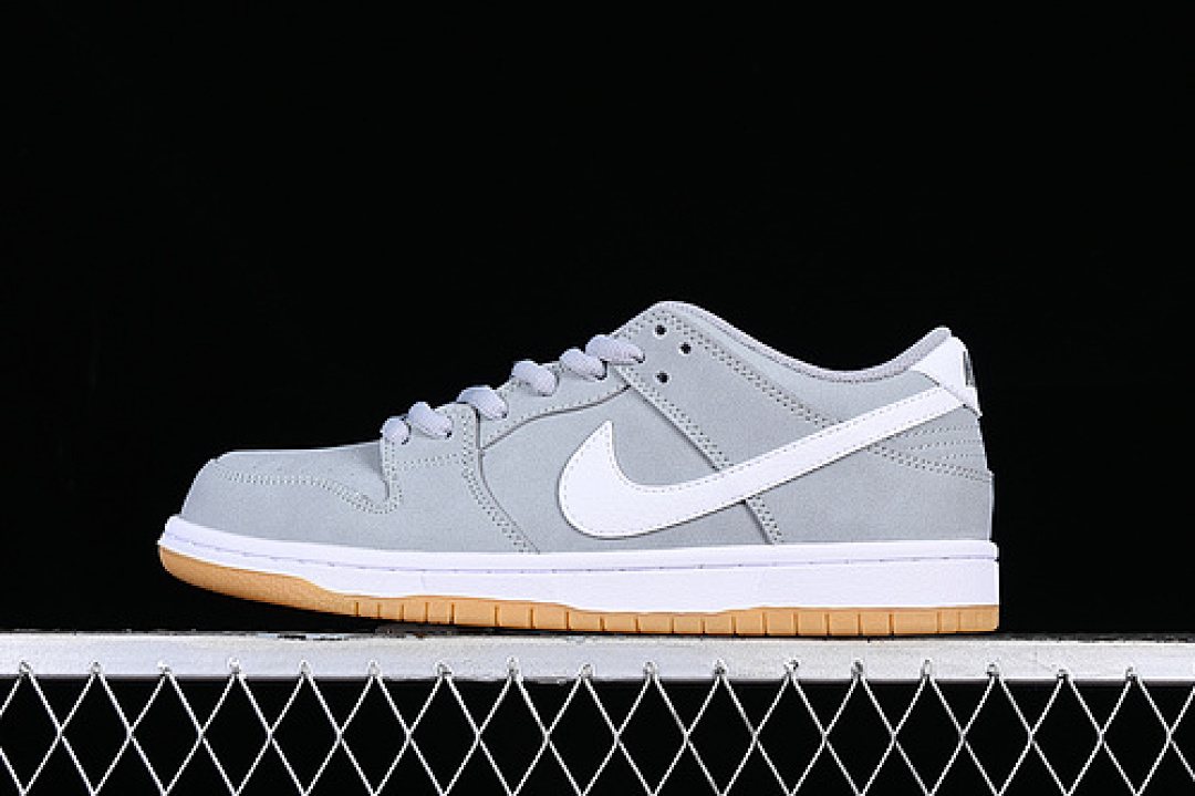 Unbranded [DV5464-001]-[DUNK LOW SB PRO ISO WHITE/WOLF GREY/GUM LIGHT BROWN/PURE PLATINUM/SAFETY (ORANGE]), photo 1