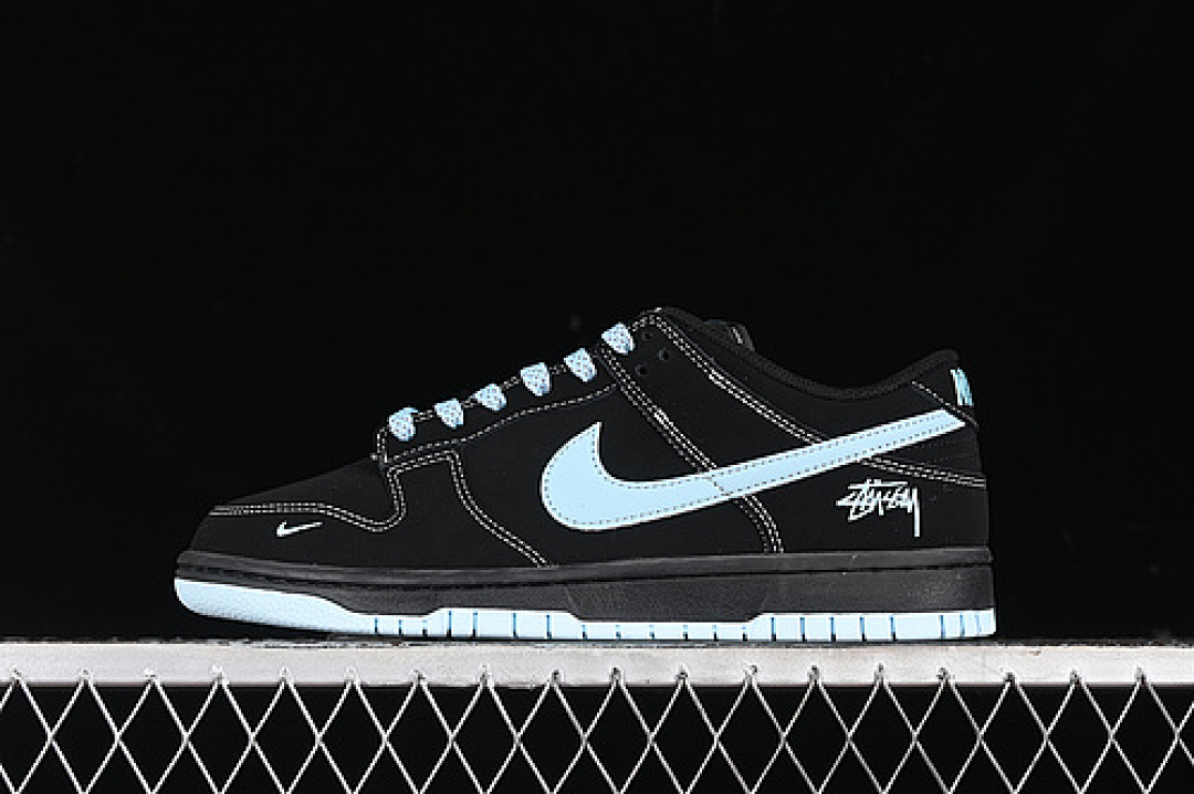 Unbranded [KK1888-012]-[SB DUNK LOW BLACK/BLUE]-[WOMAN:36-39]-[MAN:40-45], photo 1