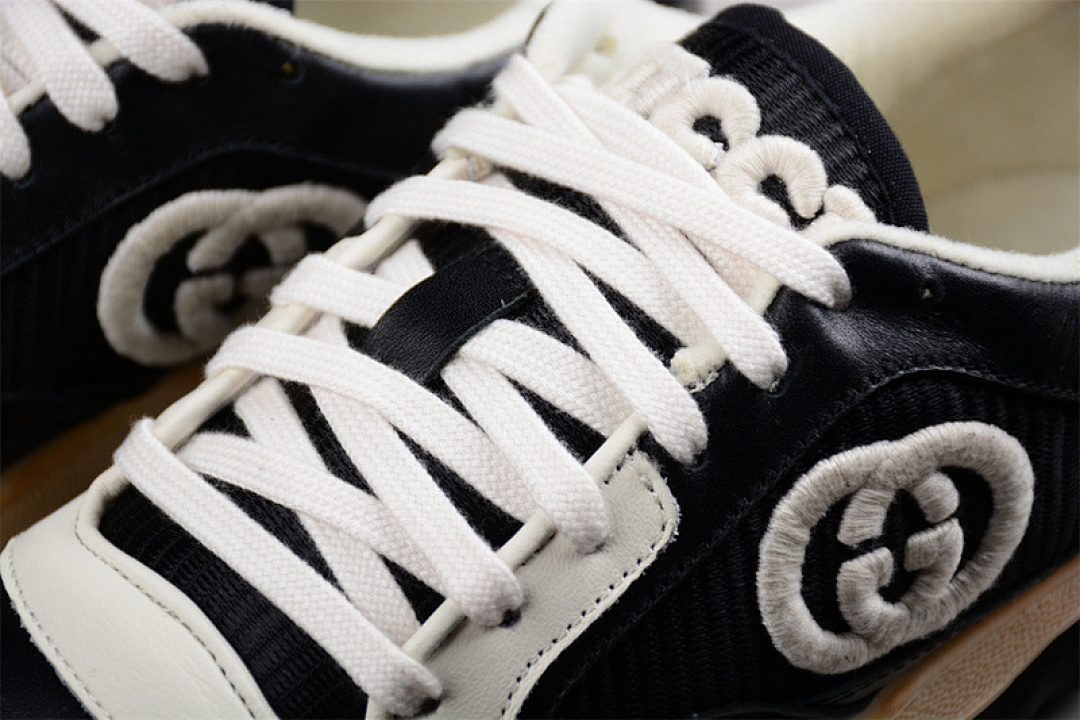 Gucci [MAC80]-[GU*CCI THROWS IT BACK WITH THE RETRO-INSPIRED WHITE/BLACK]-[WOMAN:35-39]-[MAN:40-44] - Image 8