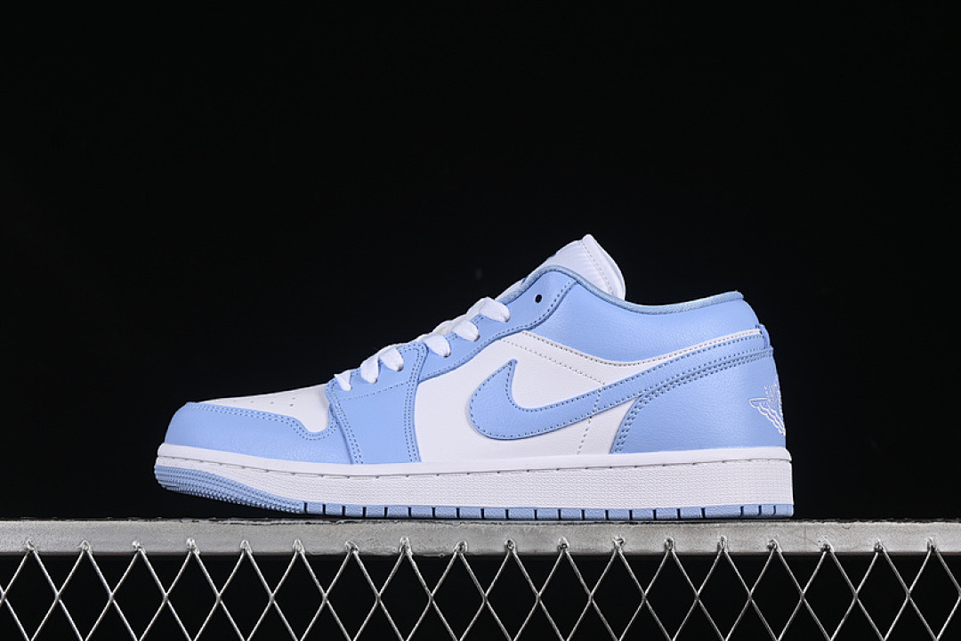 Jordan [DC0774-142]-[AIR JORDAN 1 LOW WHITE/ALUMINUM]-[WOMAN:36-39]-[MAN:40-46], photo 1