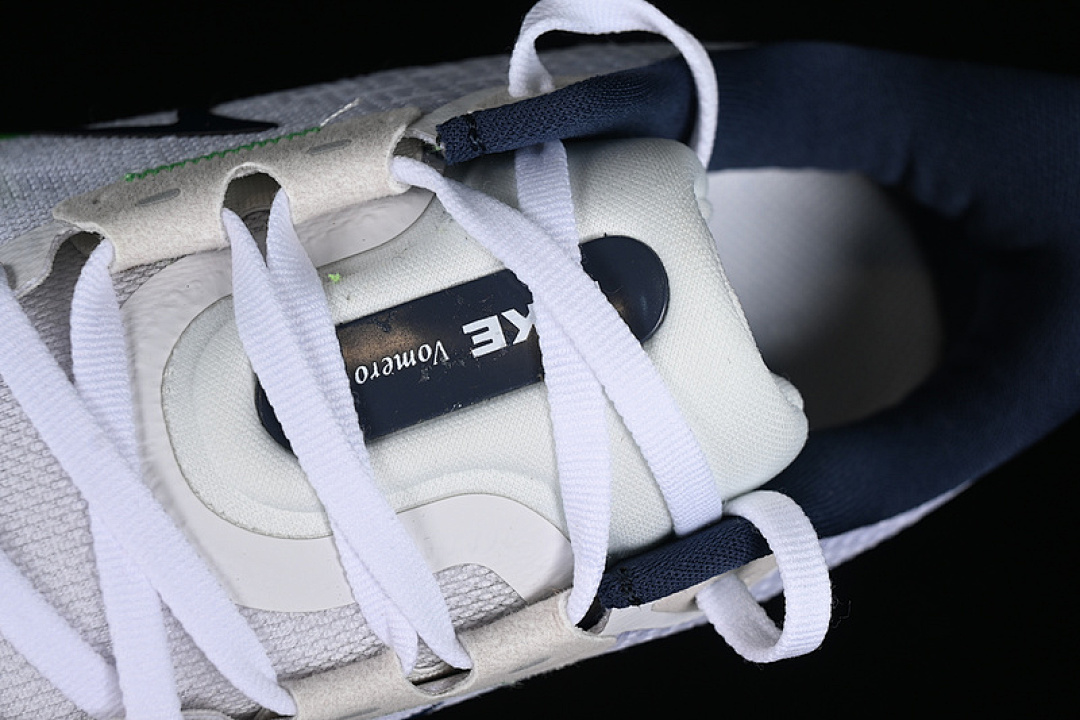 Nike [FB1309-100]-[AIR ZOOM VOMERO 17 WHITE/PLATINUM TINT/RACER BLUE/THUNDER BLUE]-[MAN:39-46] - Image 9