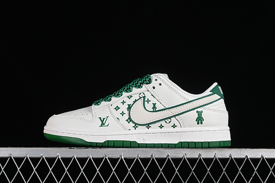 Unbranded [SJ2068-241]-[SB DUNK LOW L*V WHITE/GREY/GREEN]-[WOMAN:36-39]-[MAN:40-45], photo 1