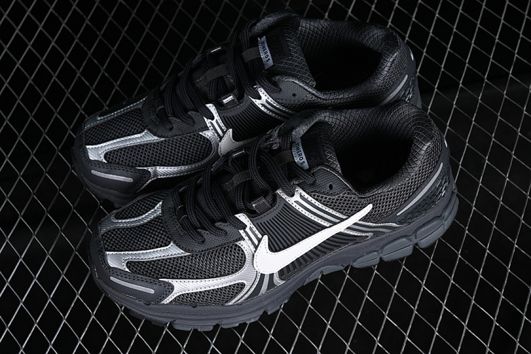 Nike [BV1358-002]-[ZOOM VOMERO 5 SP WHITE/BLACK]-[WOMAN:36-39]-[MAN:40-46] - Image 10