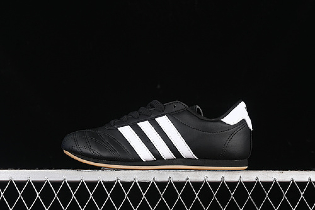 On Running [JS1193]-[ORIGINALS TAEKWONDO CORE BLACK/CLOUD WHITE/GUM]-[WOMAN:35-39]-[MAN:40-45], photo 1