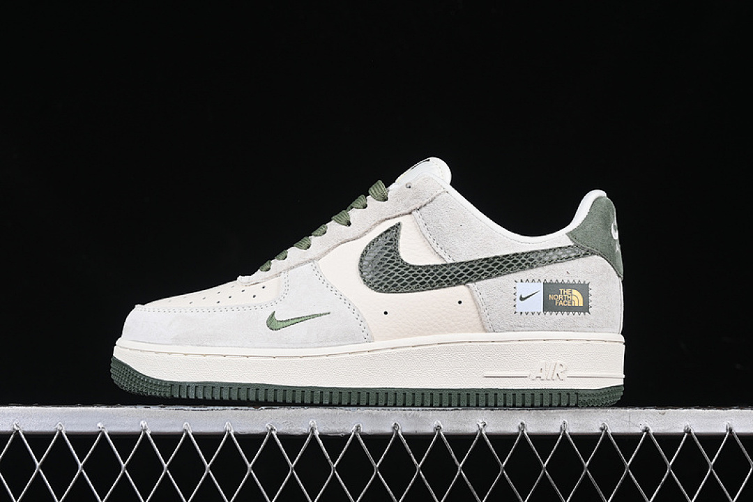 Nike Nike AIR FORCE 1 07 LOW WHITE/GREY/GREEN · DF0188-026, photo 1