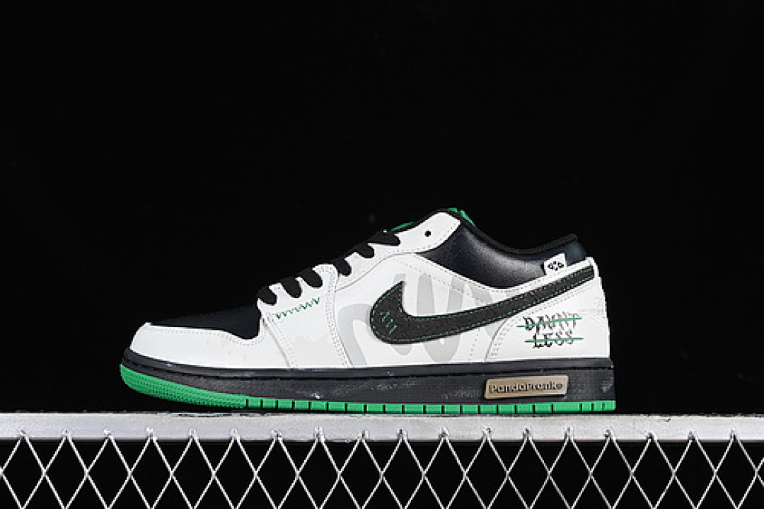 Jordan Jordan [553558-065]-[AIR 1 LOW BLACK/BLACK/LUCKY GREEN/WHITE]-[WOMAN:35.5-39]-[MAN:40-47.5], photo 1
