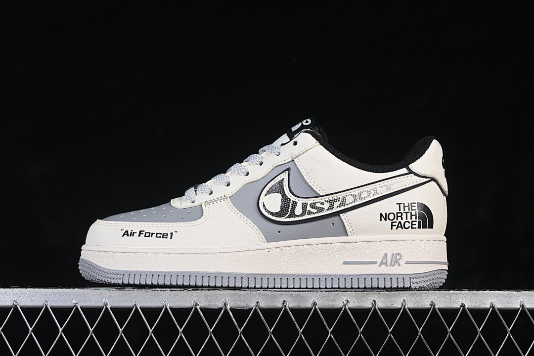 Nike Nike AIR FORCE 1 07 LOW CASUAL SHOES LIGHT GRAY/WHITE · JP8028-066, photo 1