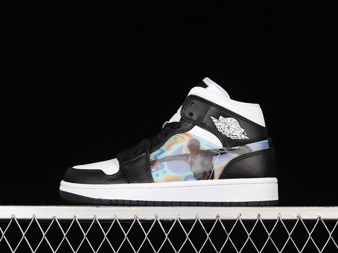 Jordan [DR9495-001]-[AIR JORDAN 1 MID GS HOLOGRAM BLACK/NEW EMERALD/TAXI/DARK CONCORD/UNIVERSITY (RED]), photo 1