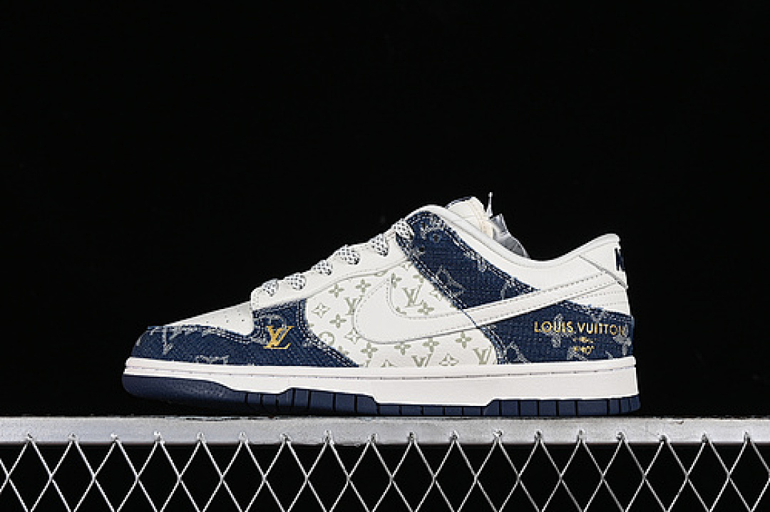 Unbranded [FC1688-162]-[SB DUNK LOW L*V WHITE/BLUE/GREY/GOLD]-[WOMAN:36-39]-[MAN:40-46], photo 1