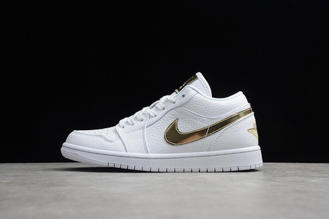 Jordan [CZ4776-100]-[AIR JORDAN 1 LOW WHITE/METALLIC GOLD]-[WOMAN:36-39]-[MAN:40-47], photo 1