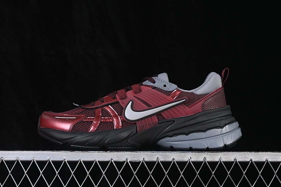 Unbranded [HJ4497-600]-[V2K RUN RETRO LOW-TOP RUNNING SHOES RED/GREY]-[WOMAN:35.5-39]-[MAN:40-45], photo 1