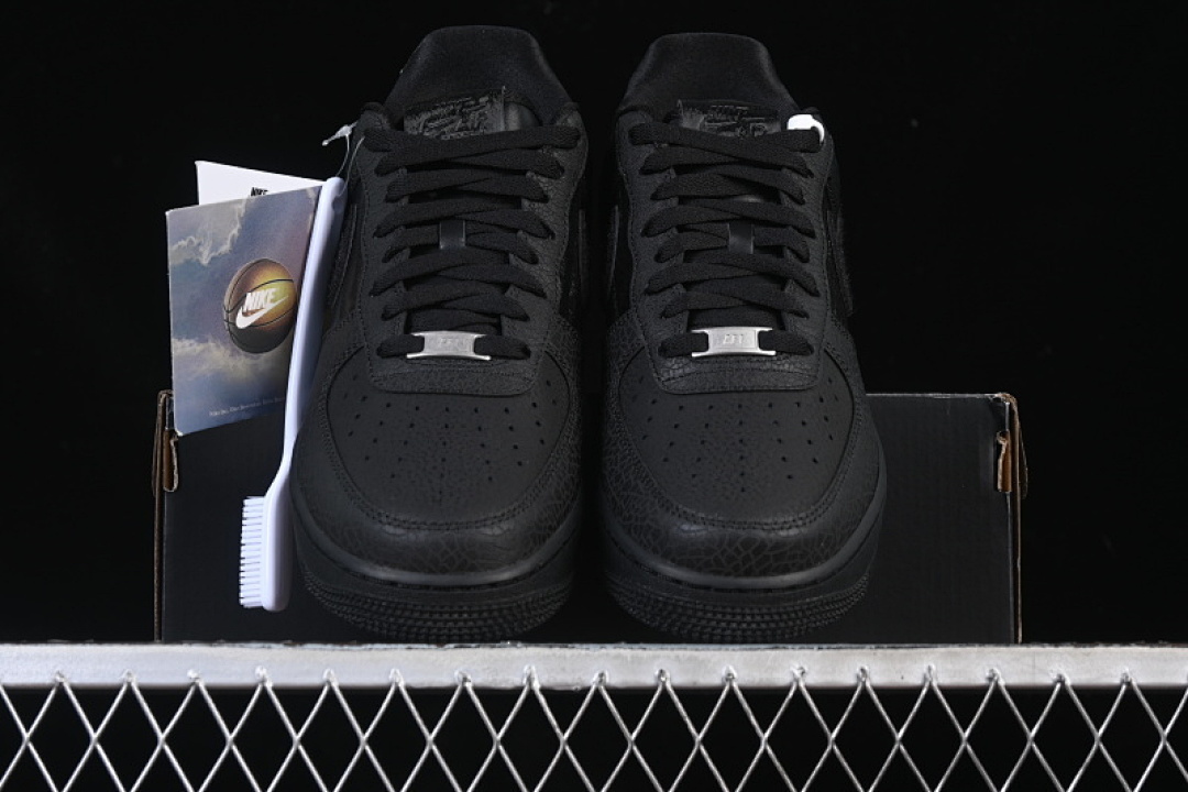Nike [HQ1977-001]-[AIR FORCE 1 LOW 07 LX 3X CELEBRATION TRIPLE BLACK]-[WOMAN:36-39]-[MAN:40-45] - Image 13