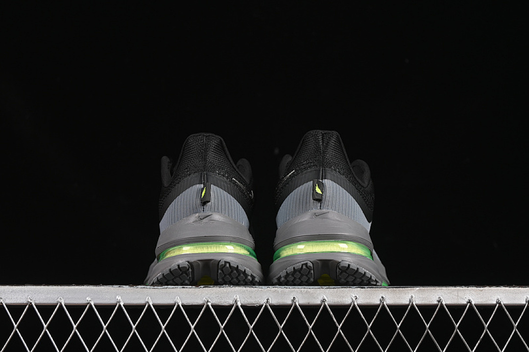 Nike [HQ2592-104]-[AIR ZOOM PEGASUS PREMIUM GREY/BLACK/GREEN]-[WOMAN:36-39]-[MAN:40-45] - Image 14