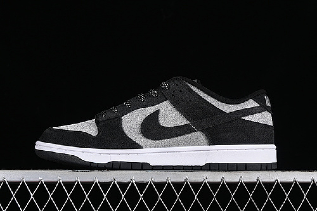 Nike SB DUNK LOW BLACK/WHITE/GREY · LW1818-101, photo 1