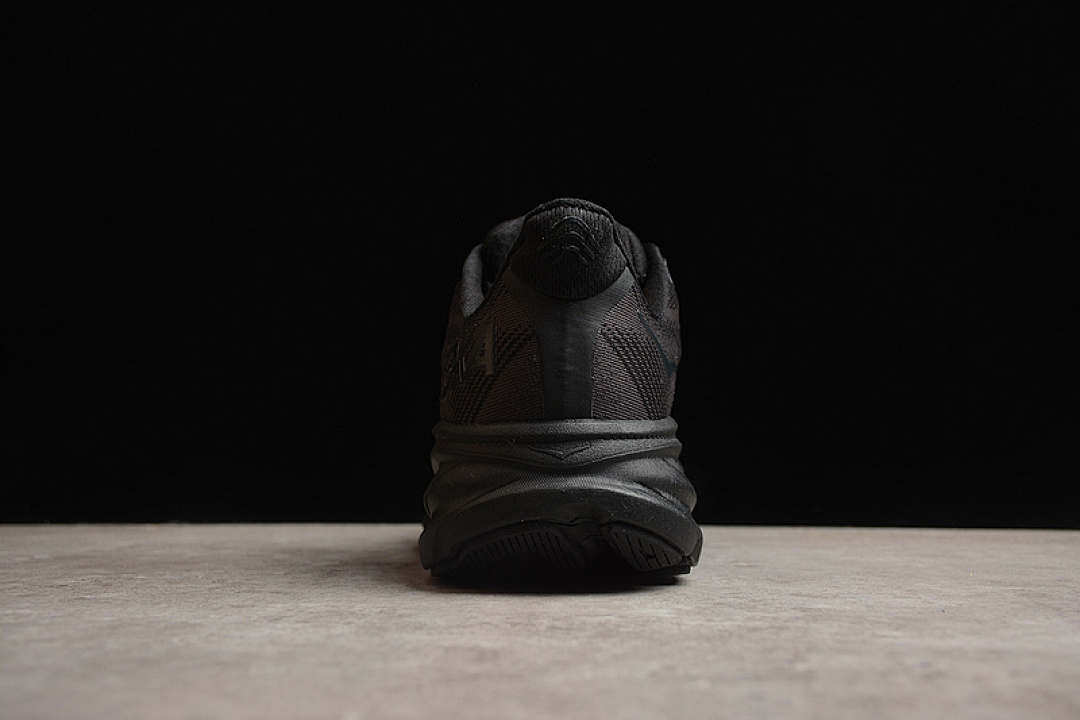 On Running [1127895]-[HOKA ONE BLACK/SILVER]-[WOMAN:36-39]-[MAN:40-45] - Image 9