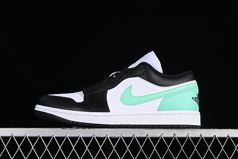 Jordan AIR Jordan 1 LOW WHITE/GREEN GLOW/BLACK · 553558-131, photo 1