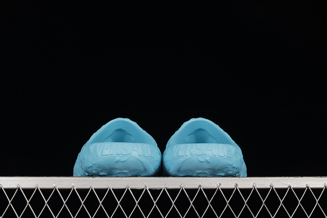 Versace [1GB00]-[VER*SACE MEDUSA DIMENSION SLIPPERS BLUE/BLUE/BLUE]-[WOMAN:36-39]-[MAN:40-45] - Image 9