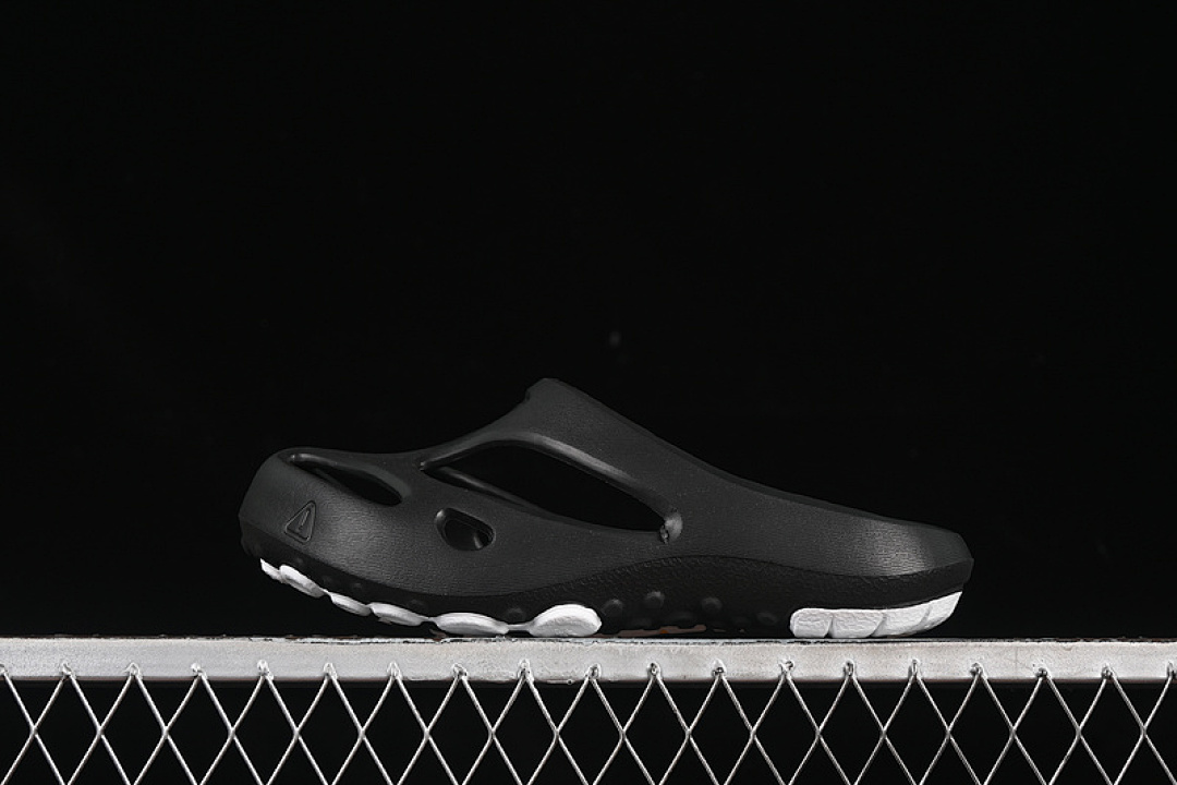 Keen [1022255]-[KEEN JASPER BLACK/WHITE]-[WOMAN:35-39]-[MAN:40-45] - Image 2