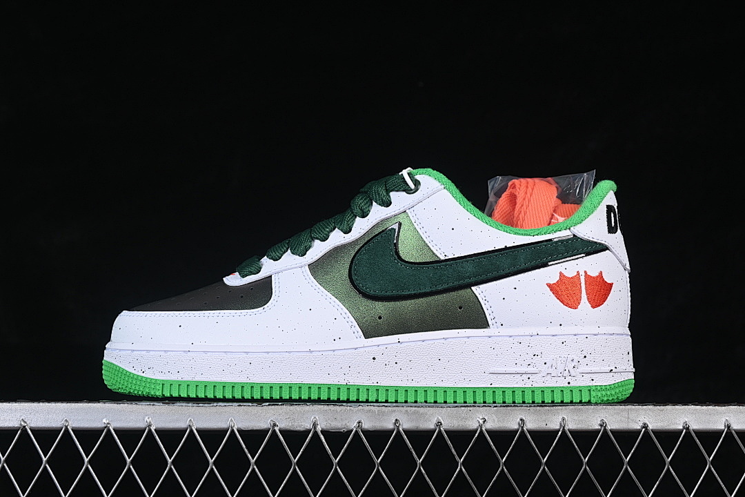 Nike AIR FORCE 1 07 LOW CASUAL SNEAKERS BLACK/GREEN/WHITE · IU7613-100, photo 1