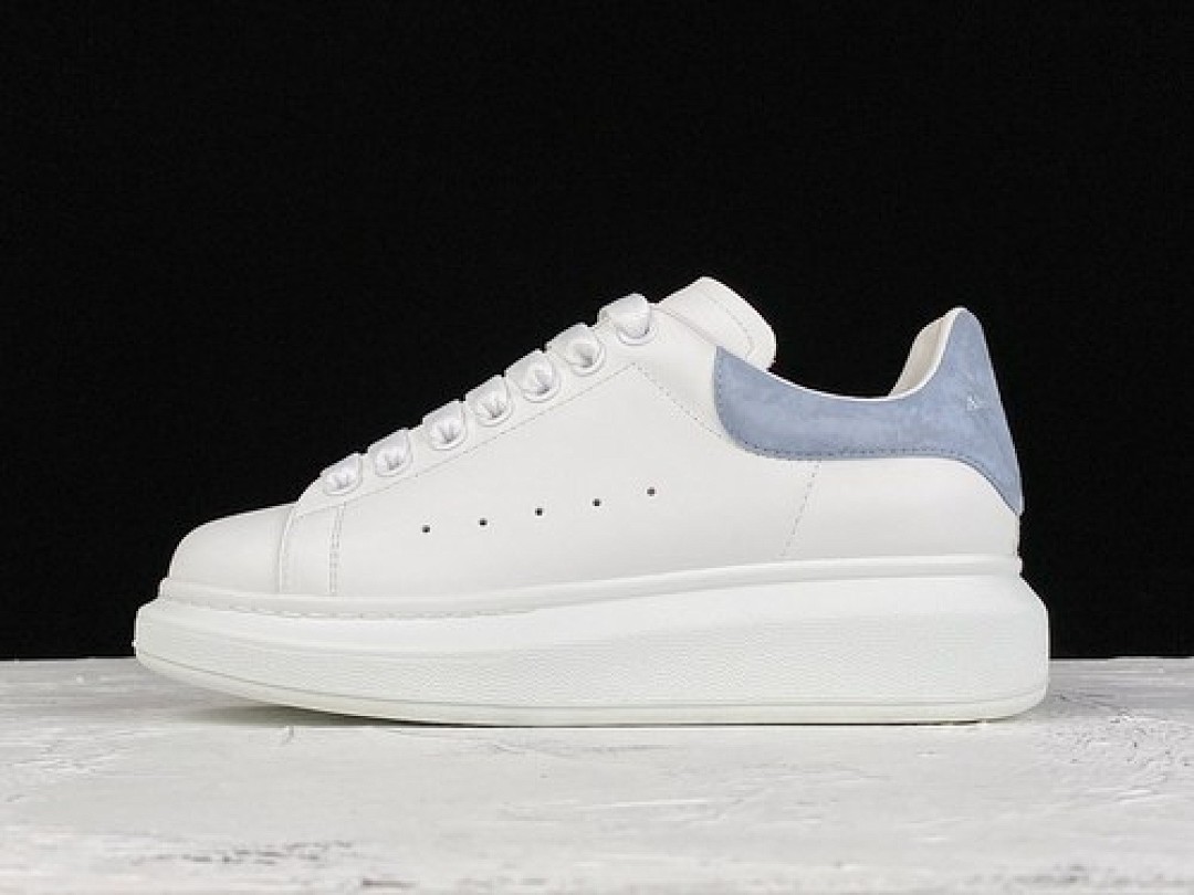 Unbranded [ALE*XANDER MC*QUEEN WHITE/WHITE/BLUE]-[WOMAN:35-39], photo 1