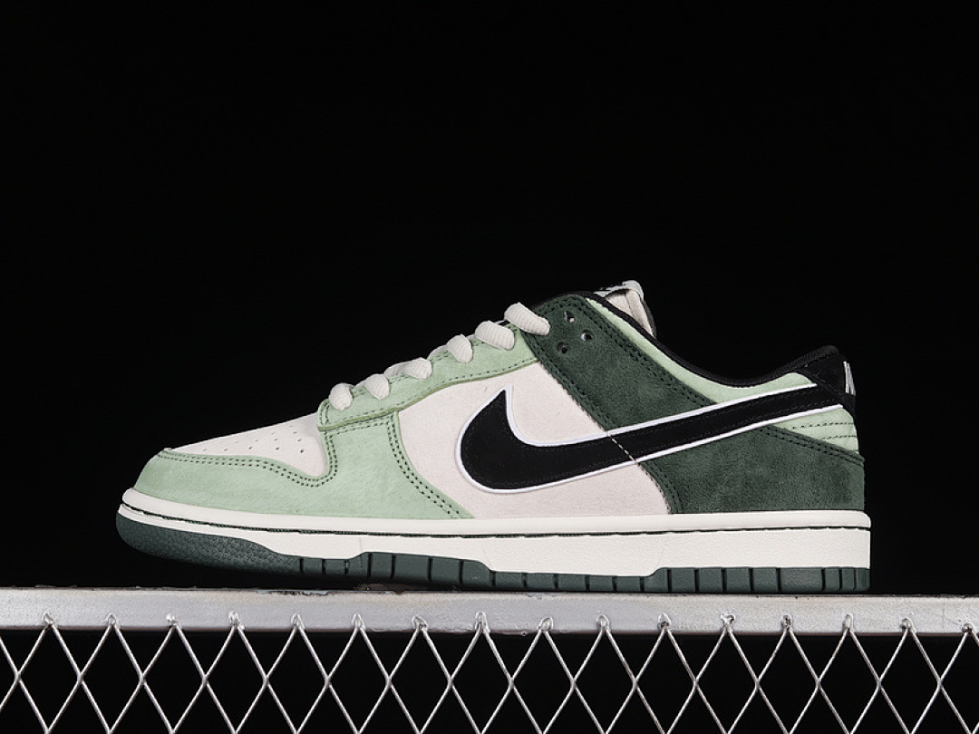 Nike OTOMO KATSUHIRO SB DUNK LOW STEAMBOY OST WHITE/BLACK/GREEN · LF0068-001, photo 1