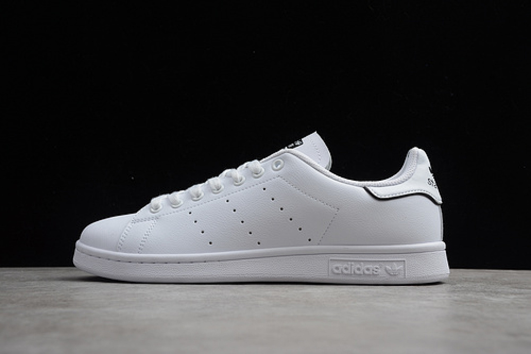 Unbranded [FU6895]-[STAN SMITH CLOUD WHITE/CLOUD WHITE/CORE BLACK]-[WOMAN:36-39]-[MAN:40-44], photo 1