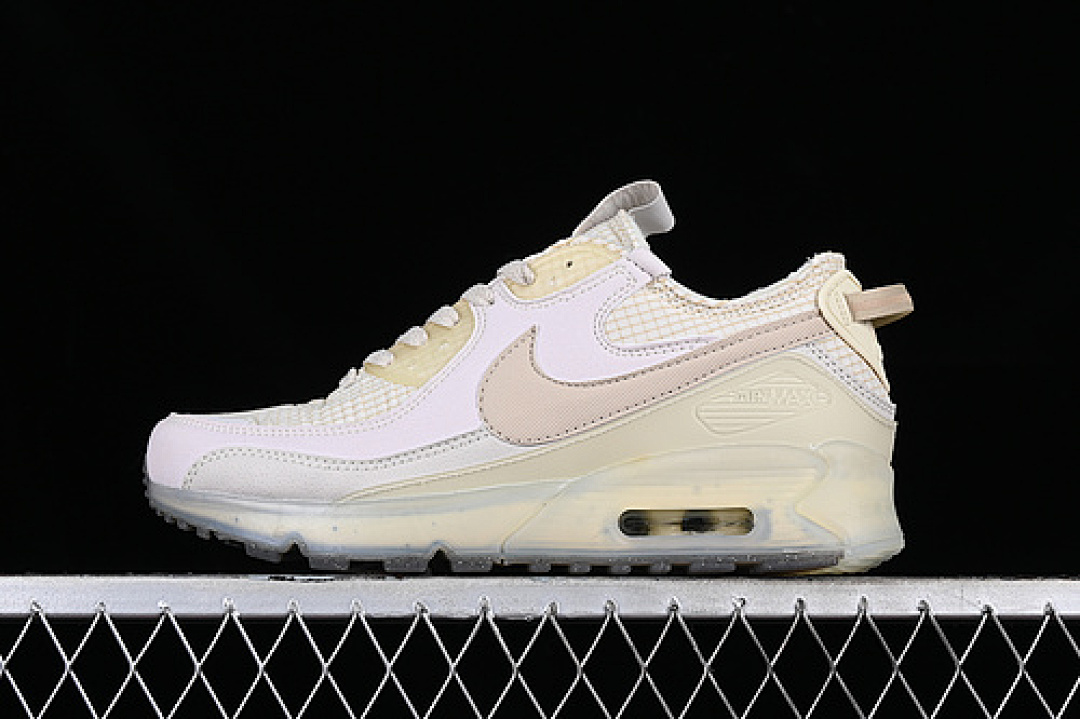 Nike AIR MAX 90 TERRASCAPE WHITE/GREY/BROWN · DC9450-001, photo 1