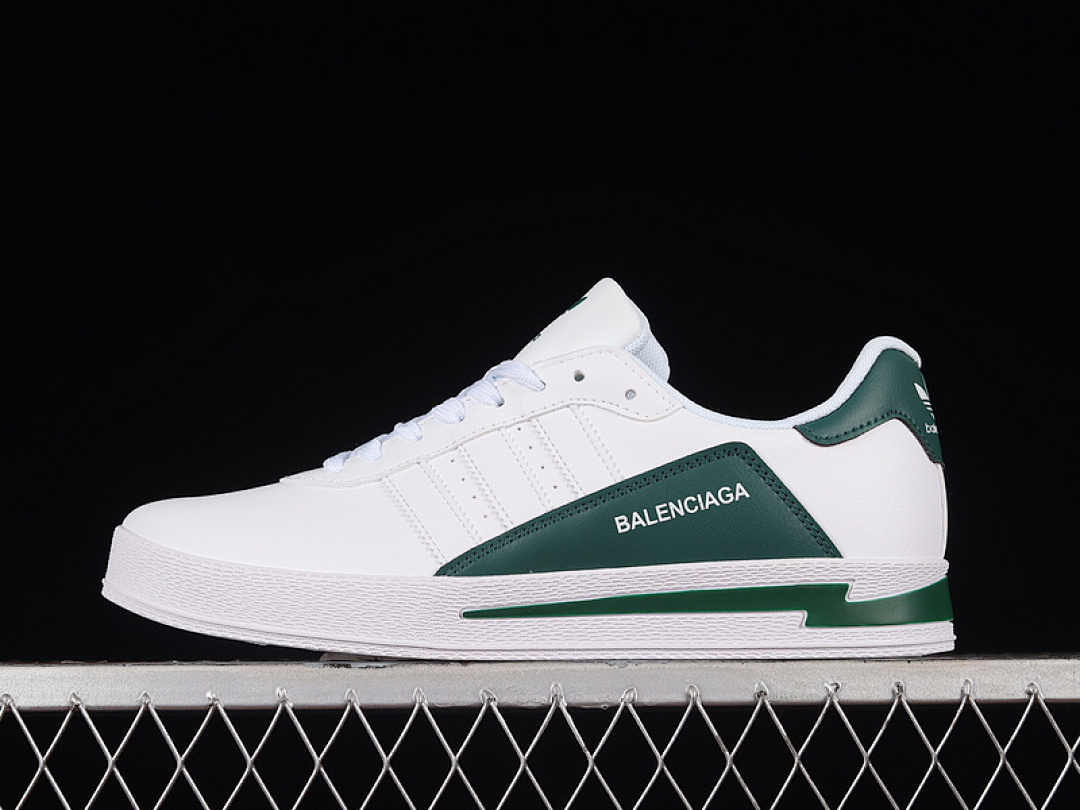 Neighborhood [GW8852]-[NEIGHBORHOOD X INVINCIBLE ORIGINALS CAMPUS CLOUD WHITE/DARK GREEN]-[MAN:40-45], photo 1