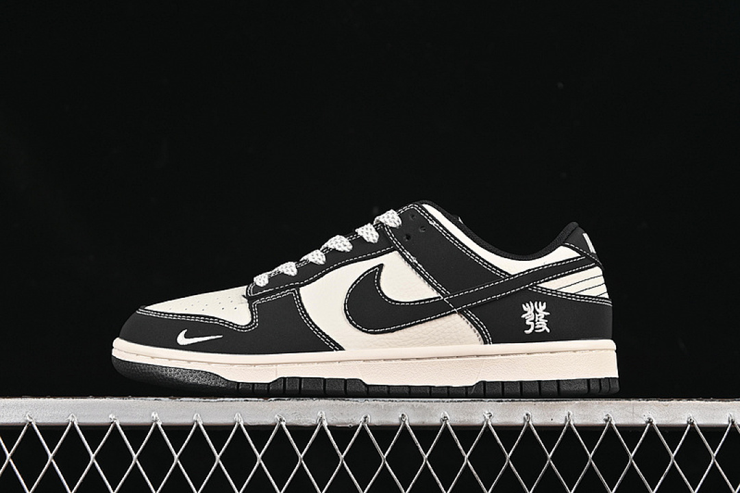 Unbranded [CS1688-112]-[SB DUNK LOW WHITE/BLACK]-[WOMAN:36-39]-[MAN:40-45], photo 1