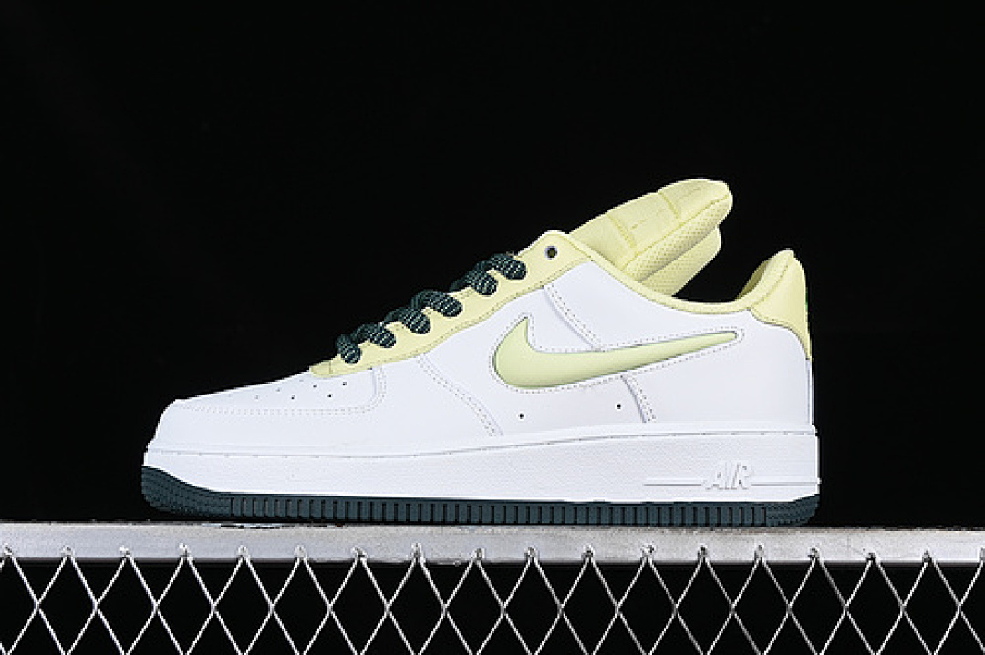 Nike [FB7402-100]-[AIR FORCE 1 07 LOW BIG TONGUE WHITE/GREEN/BLACK]-[WOMAN:36-39]-[MAN:40-45], photo 1