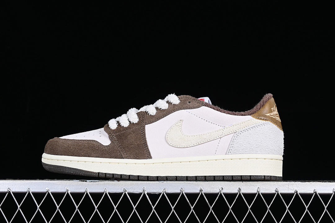 Jordan [DV1312-200]-[AIR JORDAN 1 RETRO LOW OG YEAR OF THE RABBIT PALOMINO/METALLICGOLD], photo 1