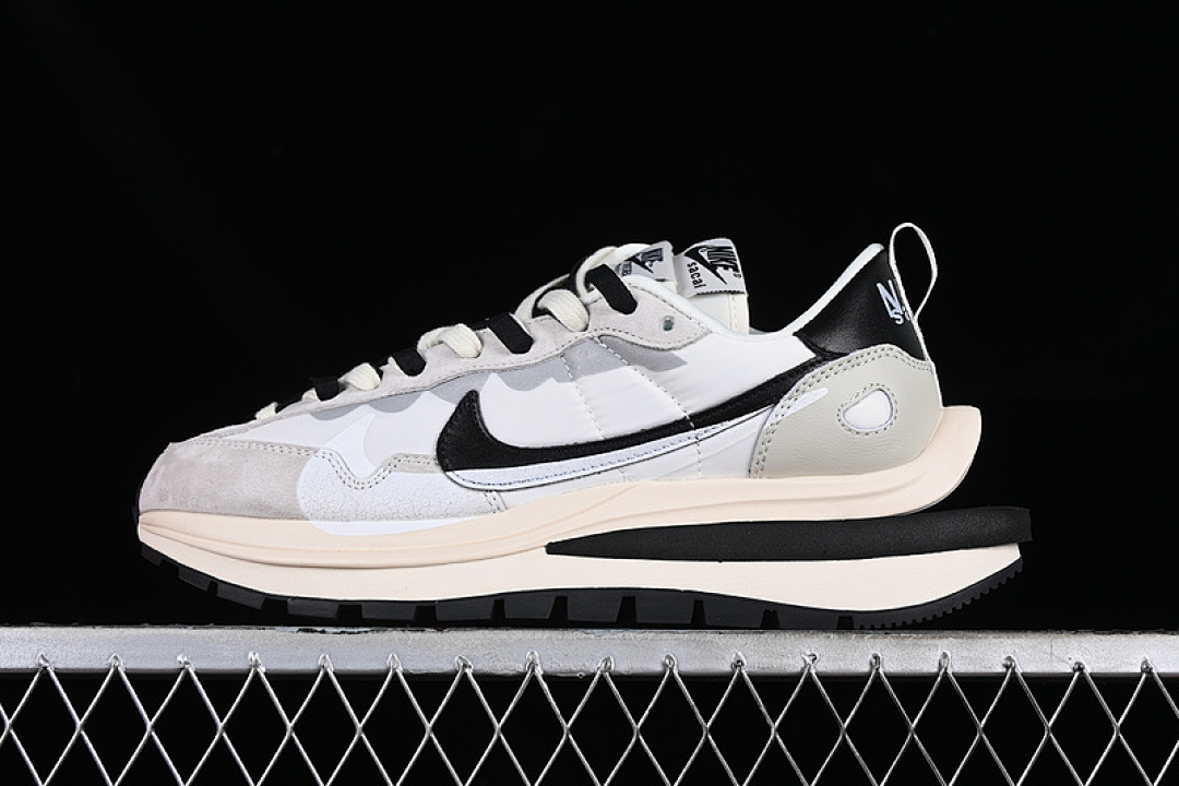 Sacai [DD1875-101]-[SACAI VAPORWAFFLE 3.0 WHITE/GREY/BLACK/BROWN]-[WOMAN:36-39]-[MAN:40-45], photo 1