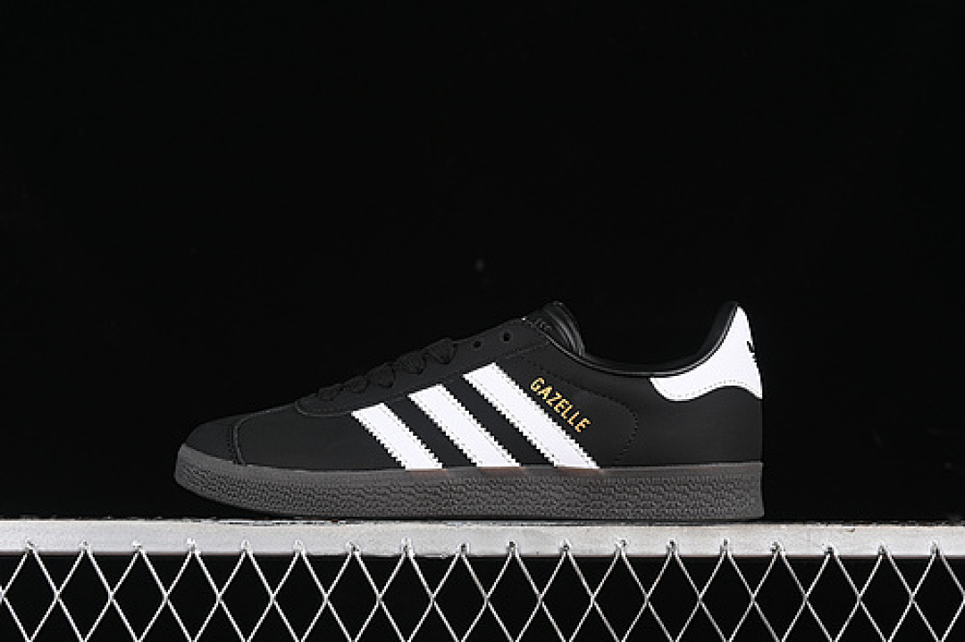 Unbranded [IH2217]-[GAZELLE W BLACK/WHITE]-[WOMAN:35-39]-[MAN:40-45], photo 1