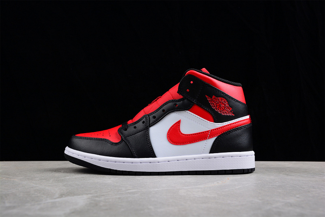 Jordan CJ AIR Jordan 1 MID BRED TOE BLACK/WHITE/FIRE RED · 554724-079, photo 1