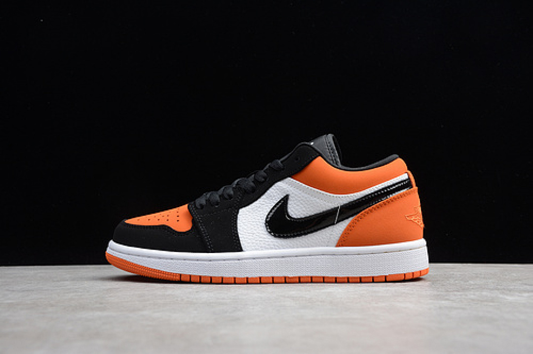 Jordan [69-67-76]-[553558-128]-[AIR JORDAN 1 LOW SHATTERED BACKBOARD BLACK/WHITE-STARFISH], photo 1