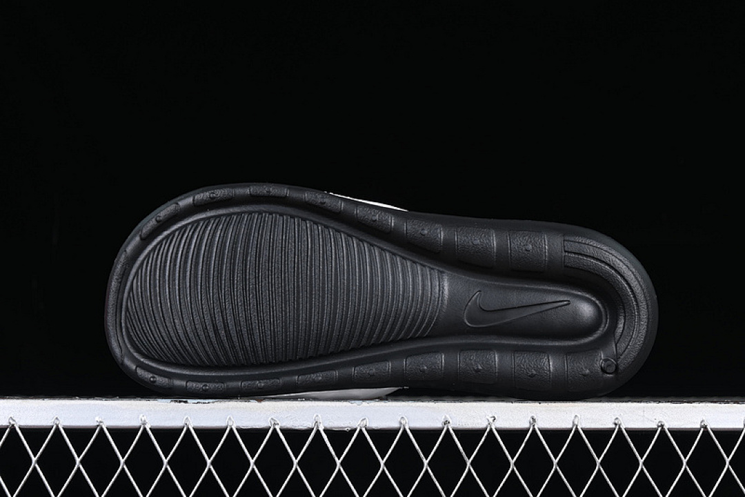 Nike [CN9675-005]-[VICTORI ONE SLIDE BLACK/BLACK/WHITE]-[WOMAN:36-39]-[MAN:40-45] - Image 9