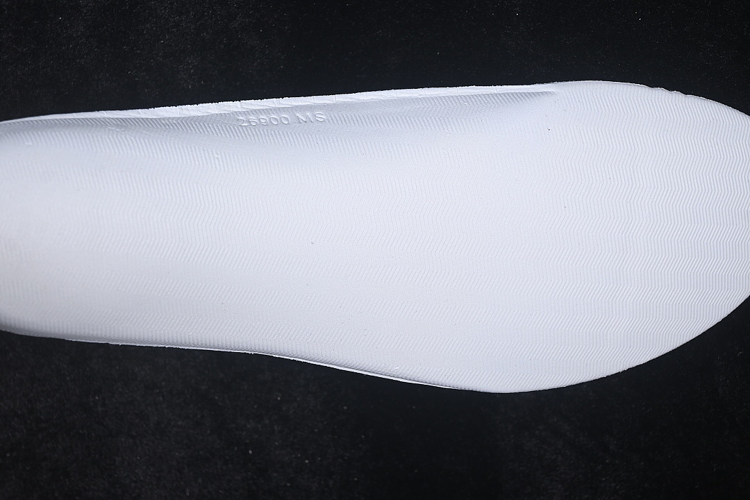 On Running [1176572 WHTB]-[ONE CLIFTON 11 BREATHABLE RUNNING SHOES WHITE/WHITE]-[WOMAN:36-39]-[MAN:40-45] - Image 2