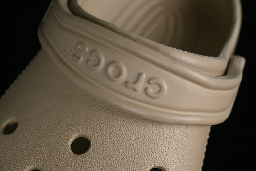 Crocs [CROCS DUAL PURPOSE BEACH HOLE SANDALS MUSHROOM]-[WOMAN:34-39]-[MAN:40-46] - Image 4