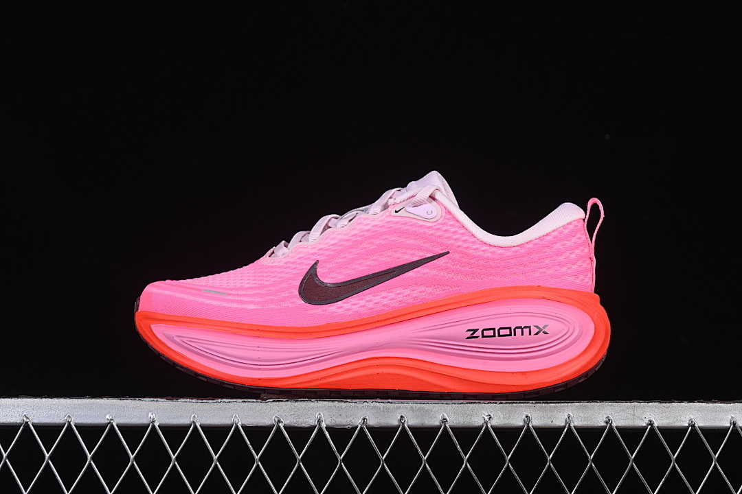 Nike [HV8154-604]-[VOMERO PLUS HYPER PINK/BURGUNDY CRUSH/BRIGHT CRIMSON]-[WOMAN:36-39]-[MAN:40] - Image 3