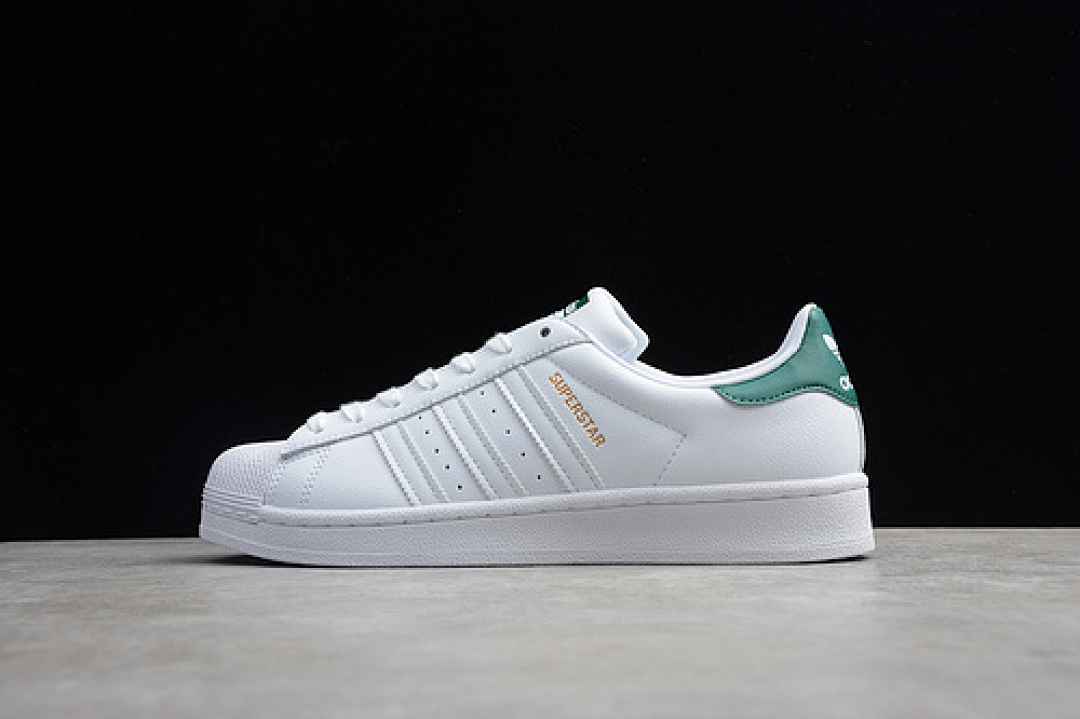 Adidas SUPERSTAR SHOES CLOUD WHITE/COLLEGIATE GREEN · FX4279, photo 1