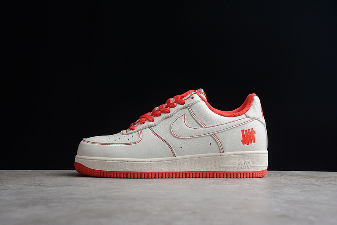 Nike [UN1315-801]-[UNDEFEATED X AIR FORCE 1 LOW 07 BEIGE/BEIGE/RED]-[WOMAN:36-39]-[MAN:40-45], photo 1