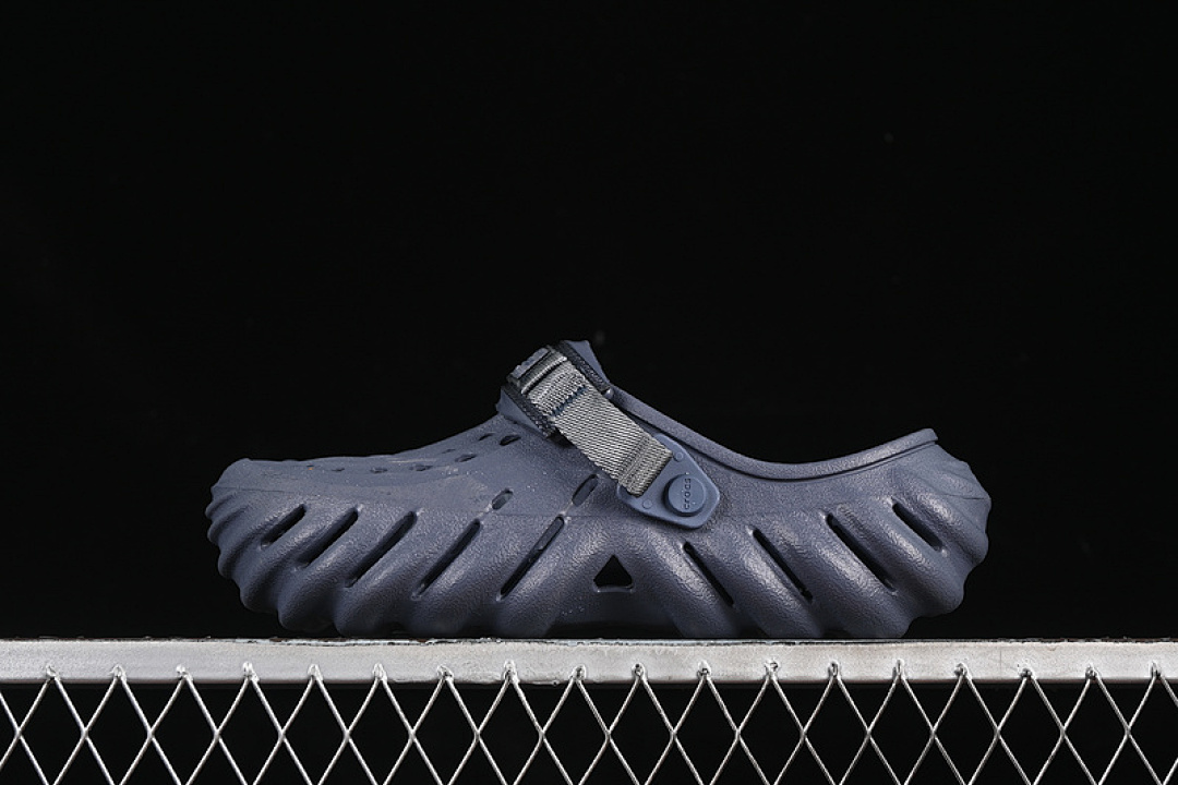 Crocs Crocs [ BOBO FLAT-HEELED TOE COVER SANDALS WITH BEACH HOLES BLUE]-[WOMAN:36-39]-[MAN:40-46], photo 1