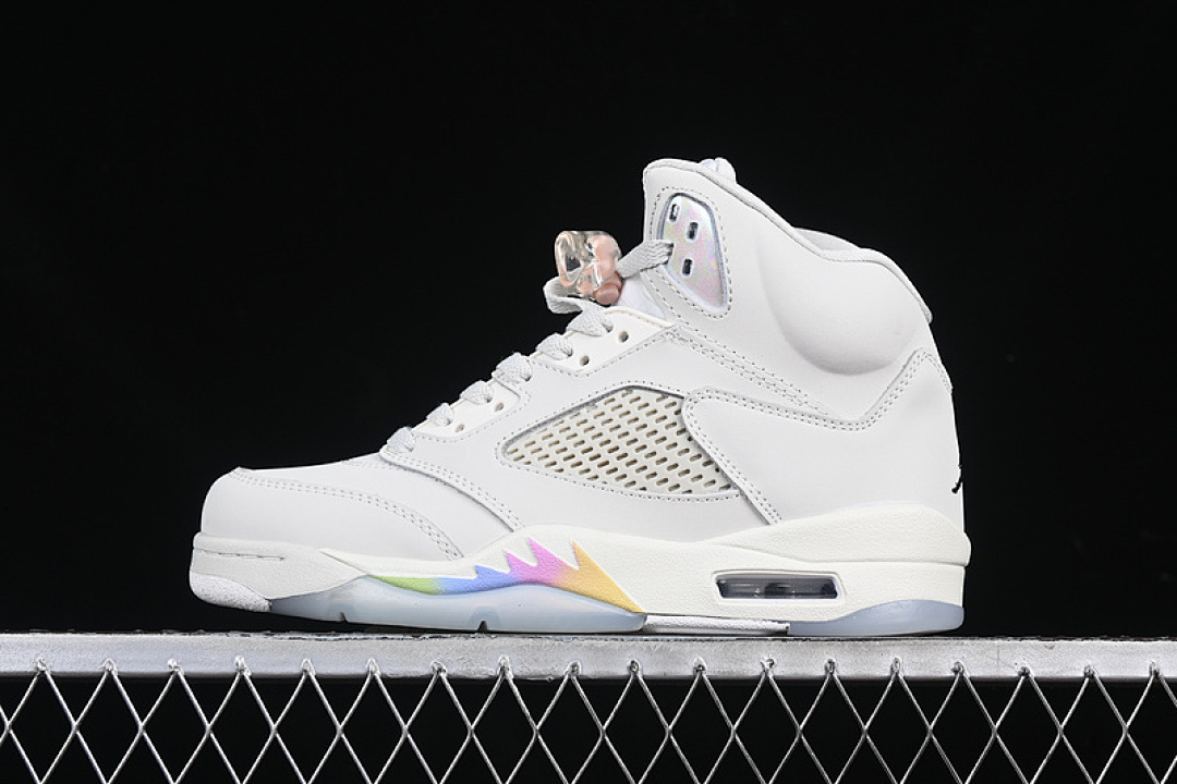 Jordan [HF3183-001]-[AIR JORDAN 5 RETRO LIGHT OREWOOD BROWN BONE/BLACK/SAIL/BARELY (GREEN]), photo 1