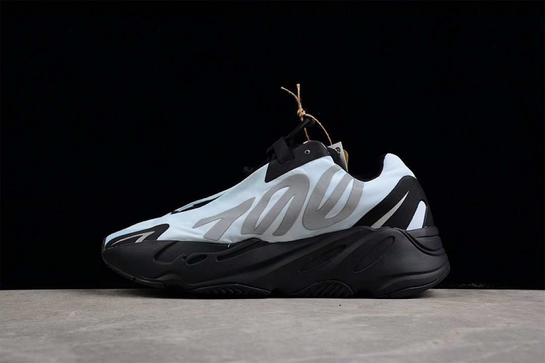 Adidas [GZ0711]-[YEEZY BOOST 700 BLUE TINT/BLUE TINT]-[WOMAN:36-39]-[MAN:40-48], photo 1
