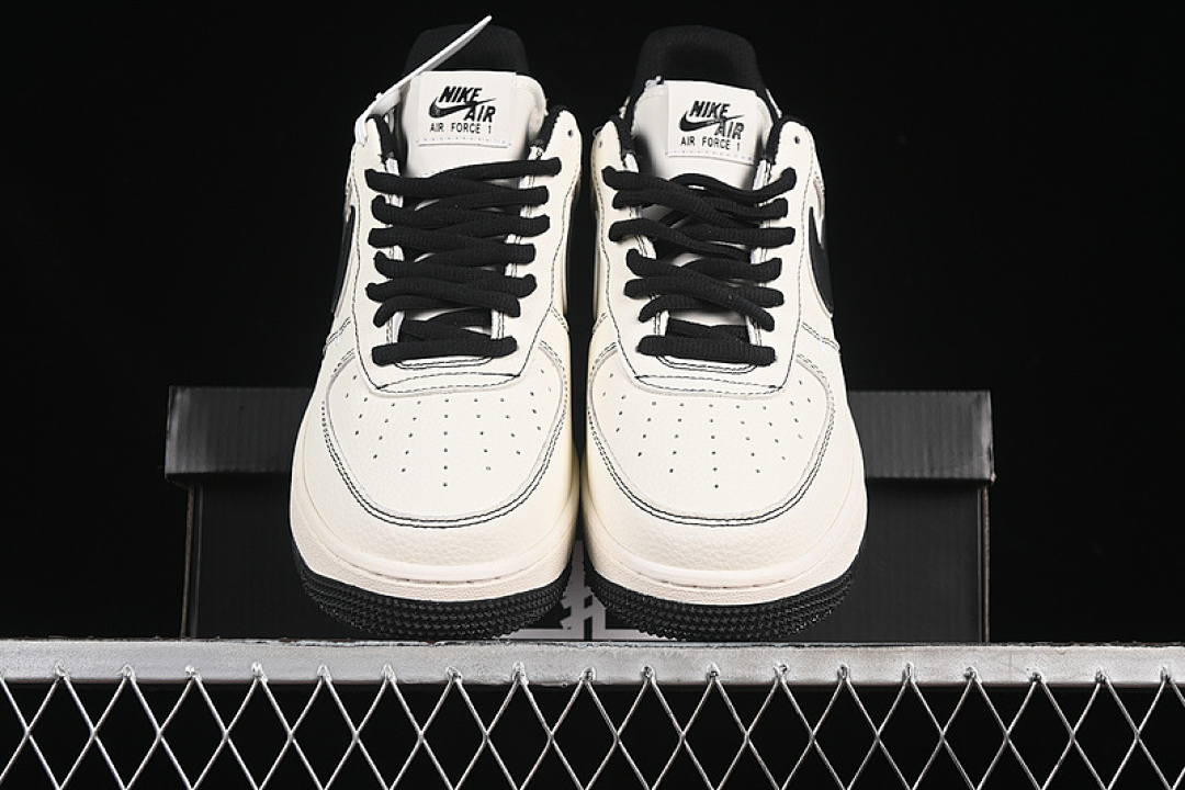 Nike [FR0538-090]-[BA*LEN*CIAGA AIR FORCE 1 07 LOW BLACK/WHITE]-[WOMAN:36-39]-[MAN:40-45] - Image 13