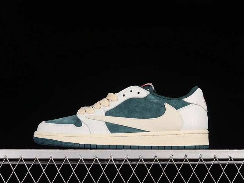 Jordan TRAVIS SCOTT X AIR Jordan 1 LOW DARK GREEN/RED/WHITE · CQ4277-993, photo 1