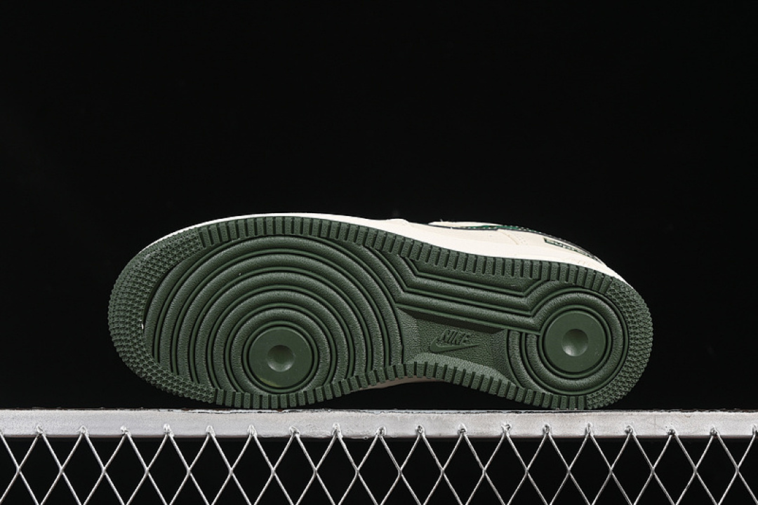 Nike [KK1988-069]-[AIR FORCE 1 07 LOW SUPREME WHITE/GREEN]-[WOMAN:36-39]-[MAN:40-45] - Image 15
