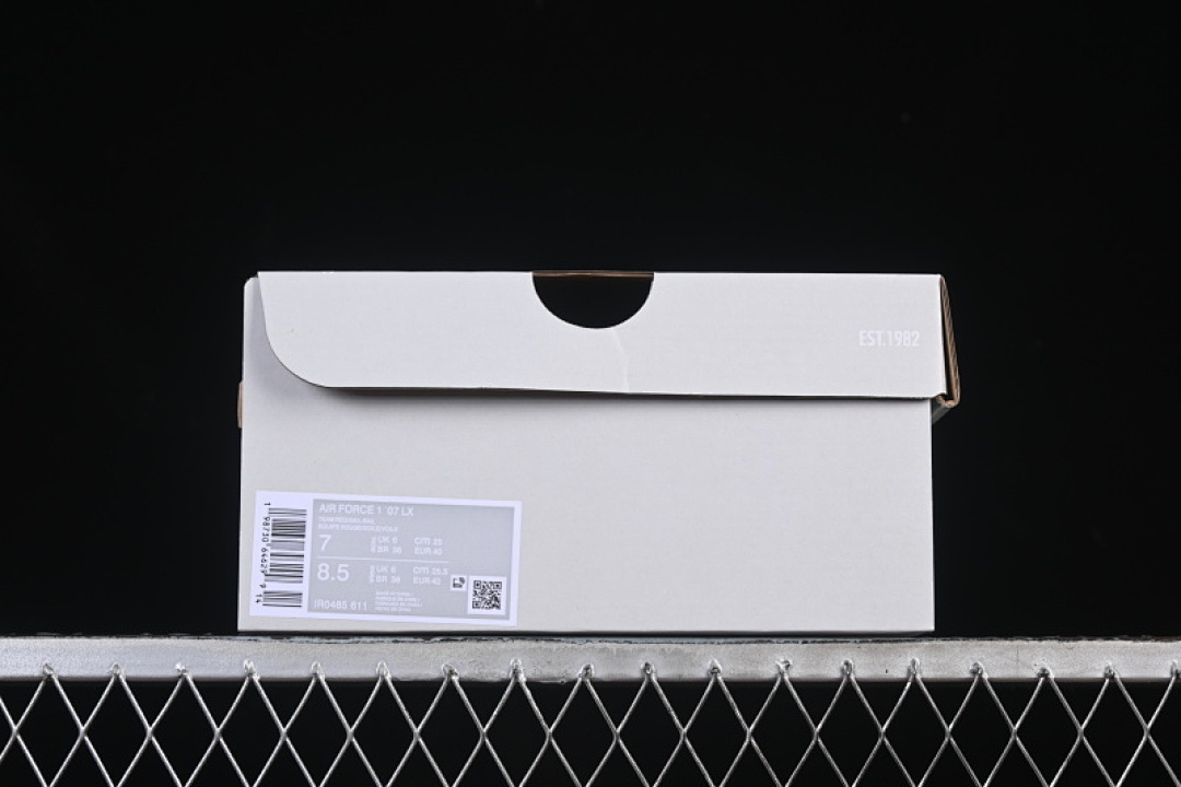 Nike [IR0485-611]-[AIR FORCE 1 07 LOW WHITE/RED]-[WOMAN:36-39]-[MAN:40-45] - Image 12